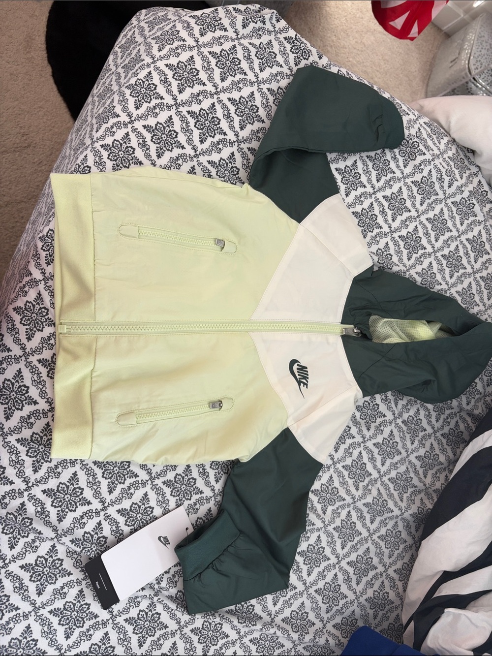 Nike Kids' Colorblock Hooded Windbreaker Jacket in Pale Yellow and Dark Green